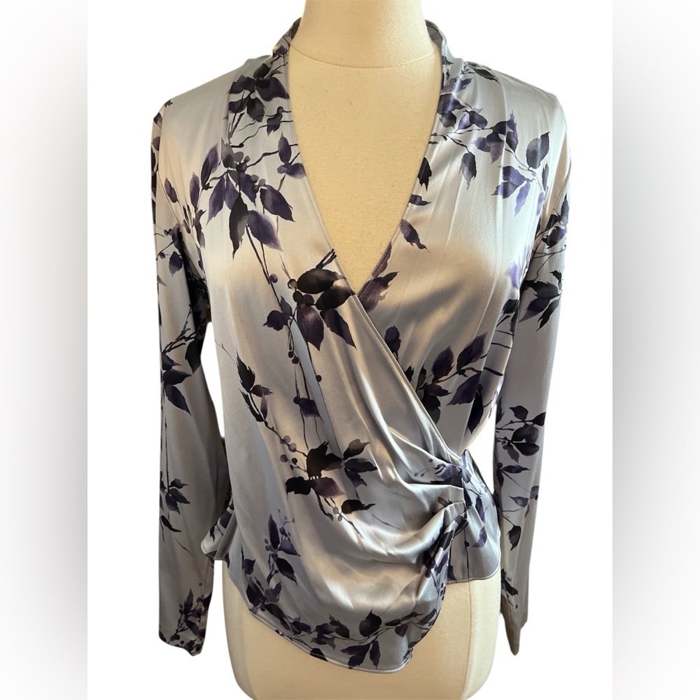 Linda Allred Ellen Tracy Gray & Purple Silk Wrap Floral Blouse Long Sleeve 10